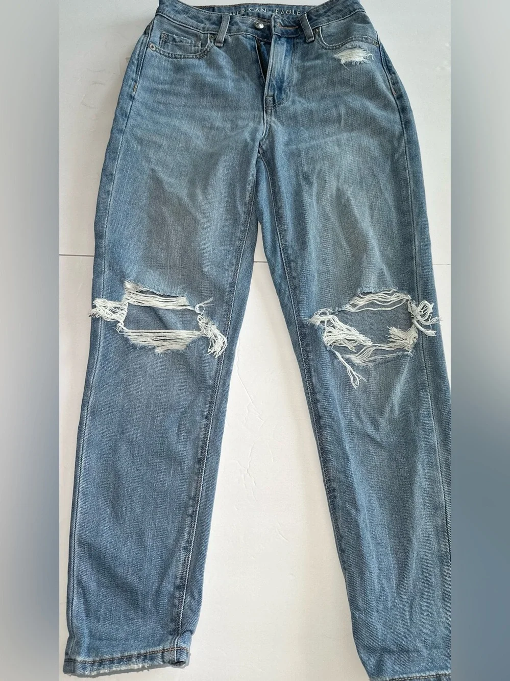 American Eagle Outfitters Women’s Distressed Light Blue Mom Jeans